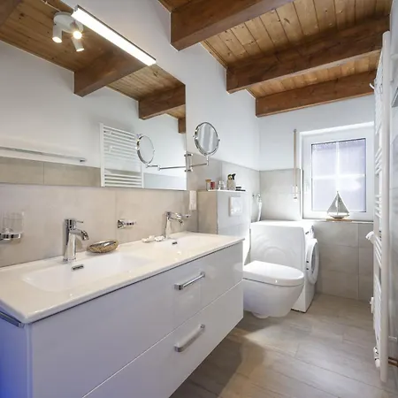 Lillys Beachhouse Varel